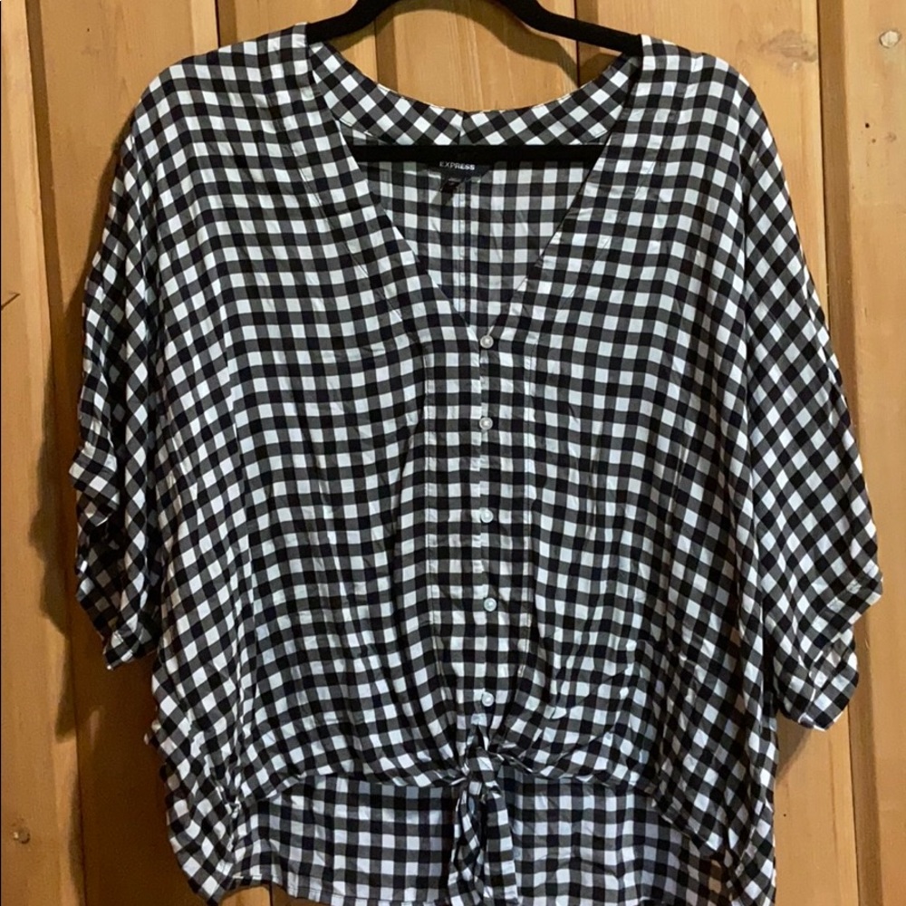 Express Tie Front Top